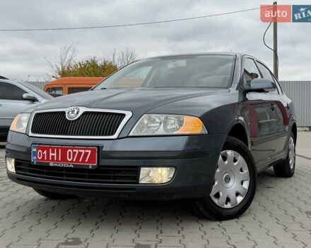 Серый Шкода Октавия, объемом двигателя 1.6 л и пробегом 220 тыс. км за 6350 $, фото 2 на Automoto.ua