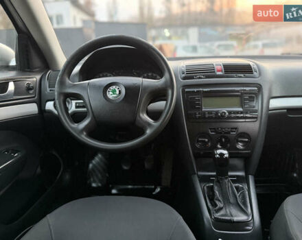 Серый Шкода Октавия, объемом двигателя 1.6 л и пробегом 250 тыс. км за 4300 $, фото 45 на Automoto.ua