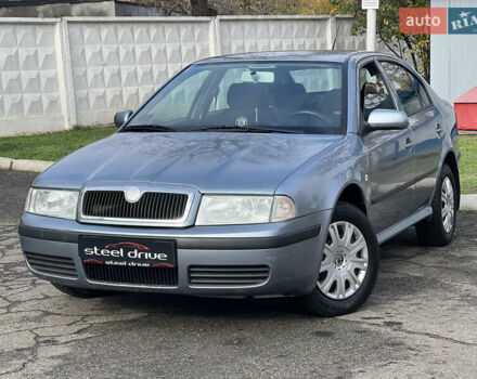 Серый Шкода Октавия, объемом двигателя 1.6 л и пробегом 255 тыс. км за 5999 $, фото 2 на Automoto.ua