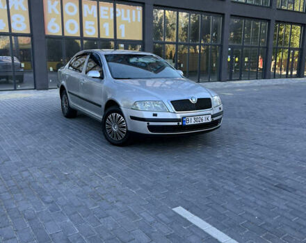 Серый Шкода Октавия, объемом двигателя 1.6 л и пробегом 200 тыс. км за 4650 $, фото 1 на Automoto.ua