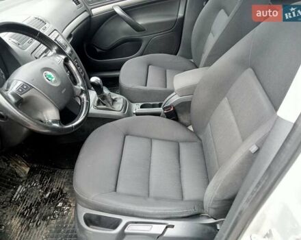 Серый Шкода Октавия, объемом двигателя 1.6 л и пробегом 260 тыс. км за 4300 $, фото 8 на Automoto.ua