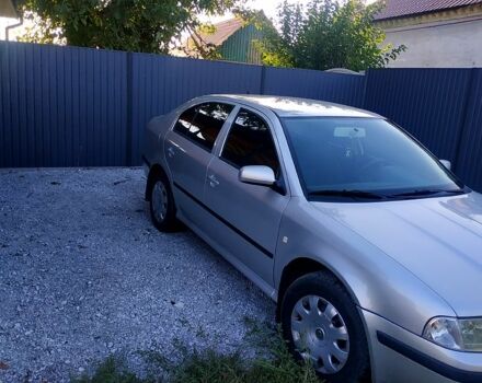 Сірий Шкода Октавія, об'ємом двигуна 1.6 л та пробігом 300 тис. км за 4000 $, фото 4 на Automoto.ua