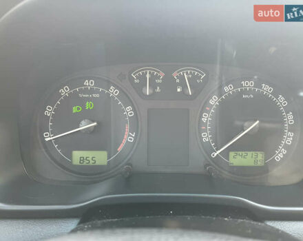 Шкода Октавия 2005 в Киеве на Automoto.ua Серый Шкода Октавия, объемом двигателя 1.78 л и пробегом 242 тыс. км за 4400 $, фото 13 на Automoto.ua
