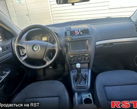 Серый Шкода Октавия, объемом двигателя 1.6 л и пробегом 270 тыс. км за 5500 $, фото 5 на Automoto.ua