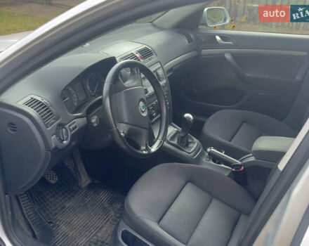 Серый Шкода Октавия, объемом двигателя 1.6 л и пробегом 260 тыс. км за 4950 $, фото 4 на Automoto.ua