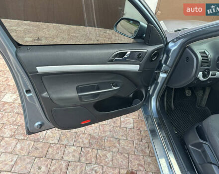 Серый Шкода Октавия, объемом двигателя 1.6 л и пробегом 239 тыс. км за 5800 $, фото 12 на Automoto.ua