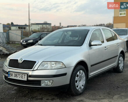 Серый Шкода Октавия, объемом двигателя 1.6 л и пробегом 250 тыс. км за 4300 $, фото 4 на Automoto.ua