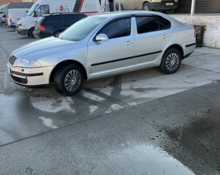 Серый Шкода Октавия, объемом двигателя 1.6 л и пробегом 200 тыс. км за 3999 $, фото 6 на Automoto.ua