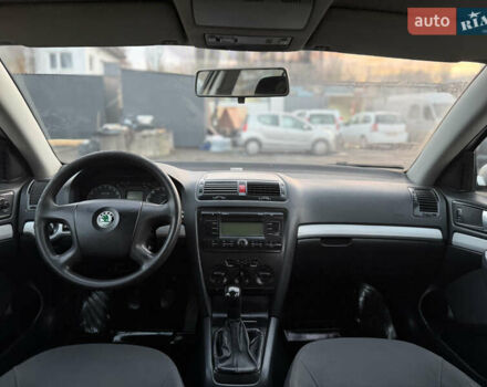 Сірий Шкода Октавія, об'ємом двигуна 1.6 л та пробігом 250 тис. км за 3850 $, фото 49 на Automoto.ua