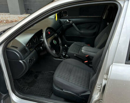 Серый Шкода Октавия, объемом двигателя 1.6 л и пробегом 215 тыс. км за 4550 $, фото 14 на Automoto.ua