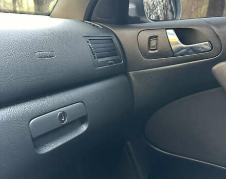 Серый Шкода Октавия, объемом двигателя 1.6 л и пробегом 215 тыс. км за 4550 $, фото 5 на Automoto.ua