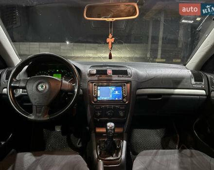 Сірий Шкода Октавія, об'ємом двигуна 1.6 л та пробігом 207 тис. км за 5500 $, фото 8 на Automoto.ua