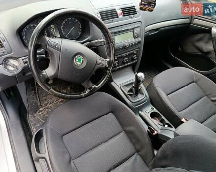 Серый Шкода Октавия, объемом двигателя 2 л и пробегом 370 тыс. км за 4850 $, фото 8 на Automoto.ua