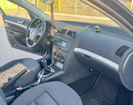 Сірий Шкода Октавія, об'ємом двигуна 1.6 л та пробігом 221 тис. км за 6100 $, фото 6 на Automoto.ua