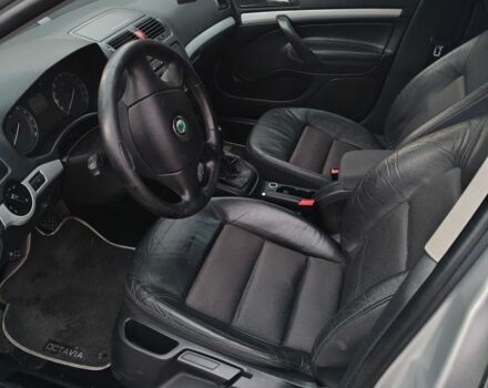 Серый Шкода Октавия, объемом двигателя 1.9 л и пробегом 300 тыс. км за 3050 $, фото 2 на Automoto.ua