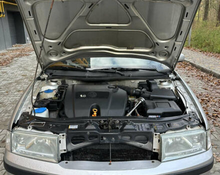 Серый Шкода Октавия, объемом двигателя 1.6 л и пробегом 215 тыс. км за 4550 $, фото 11 на Automoto.ua