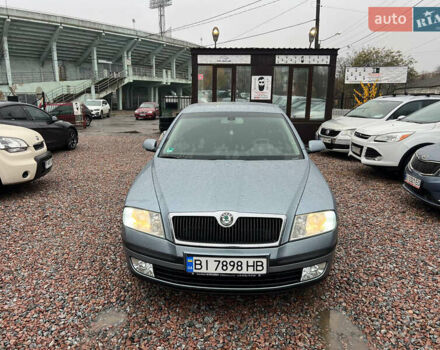 Серый Шкода Октавия, объемом двигателя 1.6 л и пробегом 220 тыс. км за 5950 $, фото 2 на Automoto.ua