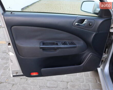 Серый Шкода Октавия, объемом двигателя 2 л и пробегом 272 тыс. км за 4300 $, фото 9 на Automoto.ua