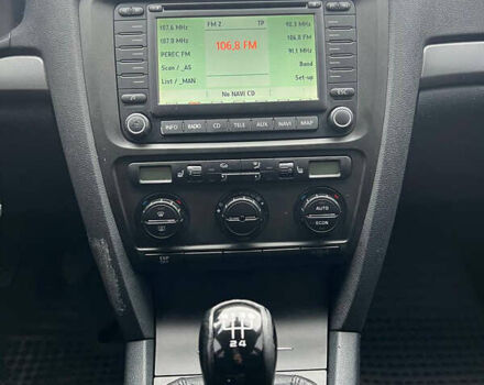 Серый Шкода Октавия, объемом двигателя 1.6 л и пробегом 220 тыс. км за 5950 $, фото 12 на Automoto.ua