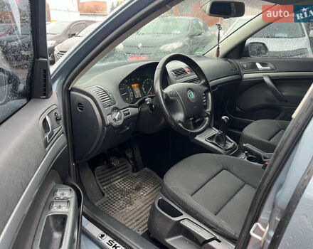 Серый Шкода Октавия, объемом двигателя 1.6 л и пробегом 220 тыс. км за 5950 $, фото 11 на Automoto.ua