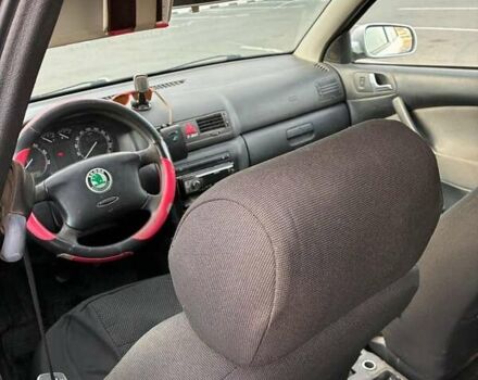 Серый Шкода Октавия, объемом двигателя 1.6 л и пробегом 322 тыс. км за 4500 $, фото 4 на Automoto.ua