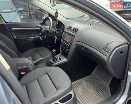 Серый Шкода Октавия, объемом двигателя 1.6 л и пробегом 220 тыс. км за 5950 $, фото 10 на Automoto.ua