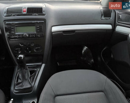 Сірий Шкода Октавія, об'ємом двигуна 1.6 л та пробігом 250 тис. км за 3850 $, фото 51 на Automoto.ua