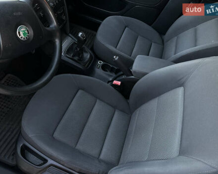 Сірий Шкода Октавія, об'ємом двигуна 1.6 л та пробігом 281 тис. км за 5500 $, фото 4 на Automoto.ua