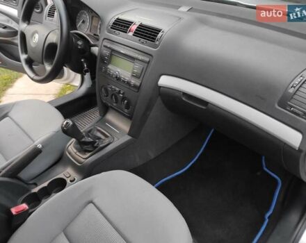 Серый Шкода Октавия, объемом двигателя 1.6 л и пробегом 180 тыс. км за 5190 $, фото 12 на Automoto.ua