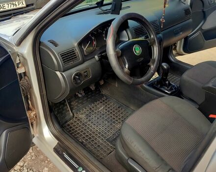 Серый Шкода Октавия, объемом двигателя 1.6 л и пробегом 428 тыс. км за 5000 $, фото 1 на Automoto.ua