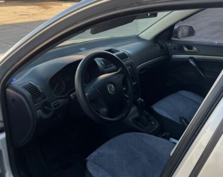 Серый Шкода Октавия, объемом двигателя 1.6 л и пробегом 200 тыс. км за 3999 $, фото 4 на Automoto.ua