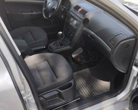 Серый Шкода Октавия, объемом двигателя 1.6 л и пробегом 270 тыс. км за 5900 $, фото 6 на Automoto.ua