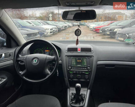 Серый Шкода Октавия, объемом двигателя 1.6 л и пробегом 220 тыс. км за 5950 $, фото 15 на Automoto.ua