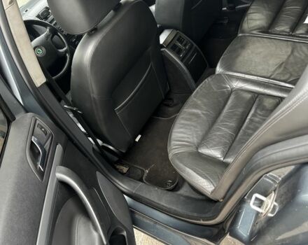 Сірий Шкода Октавія, об'ємом двигуна 2 л та пробігом 400 тис. км за 4900 $, фото 5 на Automoto.ua