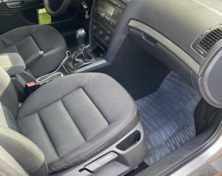 Серый Шкода Октавия, объемом двигателя 2 л и пробегом 220 тыс. км за 6200 $, фото 1 на Automoto.ua