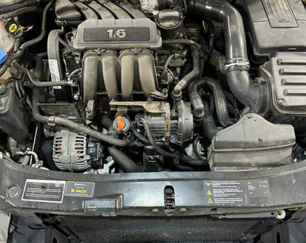 Серый Шкода Октавия, объемом двигателя 1.6 л и пробегом 229 тыс. км за 6300 $, фото 1 на Automoto.ua