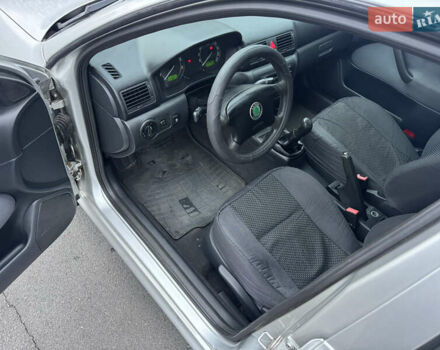 Серый Шкода Октавия, объемом двигателя 1.6 л и пробегом 267 тыс. км за 4700 $, фото 5 на Automoto.ua