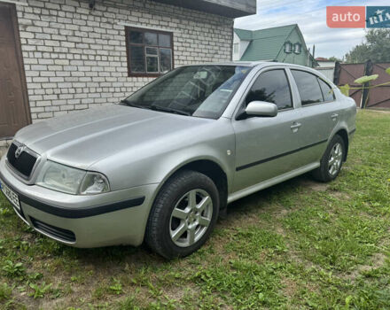 Серый Шкода Октавия, объемом двигателя 1.6 л и пробегом 230 тыс. км за 5750 $, фото 2 на Automoto.ua