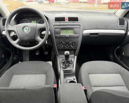 Серый Шкода Октавия, объемом двигателя 1.6 л и пробегом 173 тыс. км за 7199 $, фото 65 на Automoto.ua