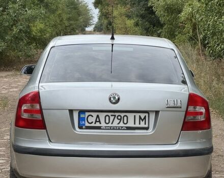 Серый Шкода Октавия, объемом двигателя 1.6 л и пробегом 305 тыс. км за 6000 $, фото 2 на Automoto.ua