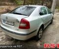 Серый Шкода Октавия, объемом двигателя 1.6 л и пробегом 180 тыс. км за 3300 $, фото 2 на Automoto.ua