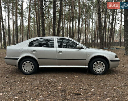 Сірий Шкода Октавія, об'ємом двигуна 1.6 л та пробігом 243 тис. км за 4250 $, фото 2 на Automoto.ua