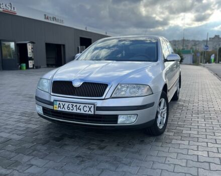 Сірий Шкода Октавія, об'ємом двигуна 2 л та пробігом 381 тис. км за 4900 $, фото 2 на Automoto.ua