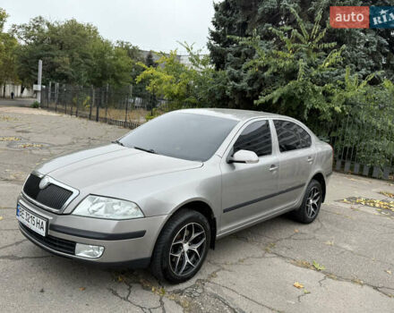 Серый Шкода Октавия, объемом двигателя 1.6 л и пробегом 213 тыс. км за 5600 $, фото 5 на Automoto.ua