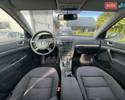 Шкода Октавия 2006 в Львове на Automoto.ua Серый Шкода Октавия, объемом двигателя 1.6 л и пробегом 198 тыс. км за 5890 $, фото 1 на Automoto.ua