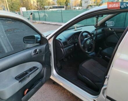 Шкода Октавия 2006 в Львове на Automoto.ua Серый Шкода Октавия, объемом двигателя 1.6 л и пробегом 193 тыс. км за 5900 $, фото 5 на Automoto.ua
