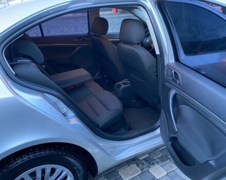 Серый Шкода Октавия, объемом двигателя 1.6 л и пробегом 213 тыс. км за 6300 $, фото 12 на Automoto.ua