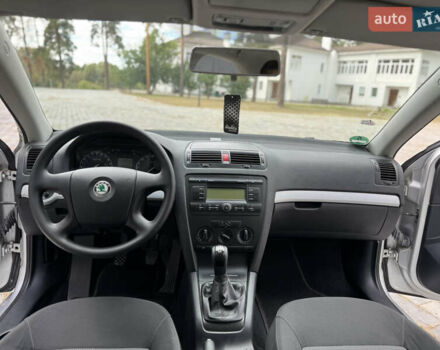 Шкода Октавия 2006 в Ахтырке на Automoto.ua Серый Шкода Октавия, объемом двигателя 1.6 л и пробегом 139 тыс. км за 6900 $, фото 16 на Automoto.ua