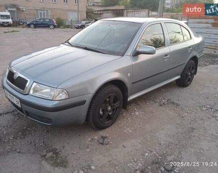Сірий Шкода Октавія, об'ємом двигуна 1.6 л та пробігом 246 тис. км за 5200 $, фото 1 на Automoto.ua