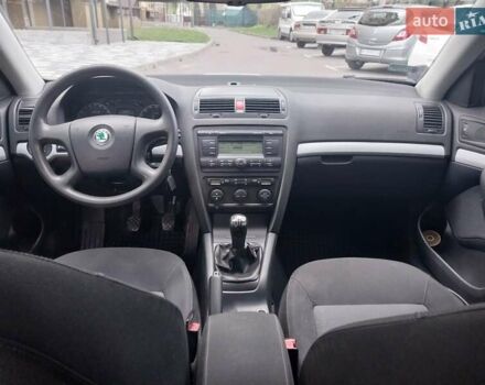 Серый Шкода Октавия, объемом двигателя 1.6 л и пробегом 306 тыс. км за 4900 $, фото 8 на Automoto.ua